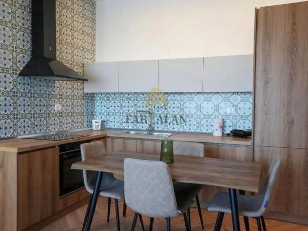 Tirane, shitet apartament 1+1 Kati 7, 65 m² 110.000 € (Rruga e Dibres, Kompleksi Orion)