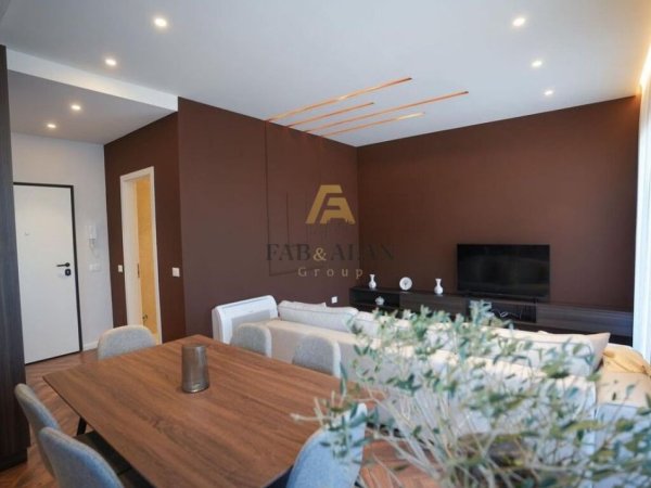 Tirane, jepet me qera apartament 1+1 Kati 8, 65 m² 600 € (Rruga e Dibres, Kompleksi Orion)
