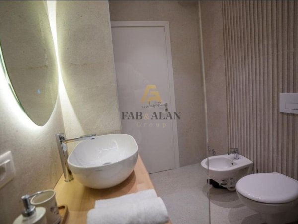 Tirane, jepet me qera apartament 1+1 Kati 8, 65 m² 600 € (Rruga e Dibres, Kompleksi Orion)