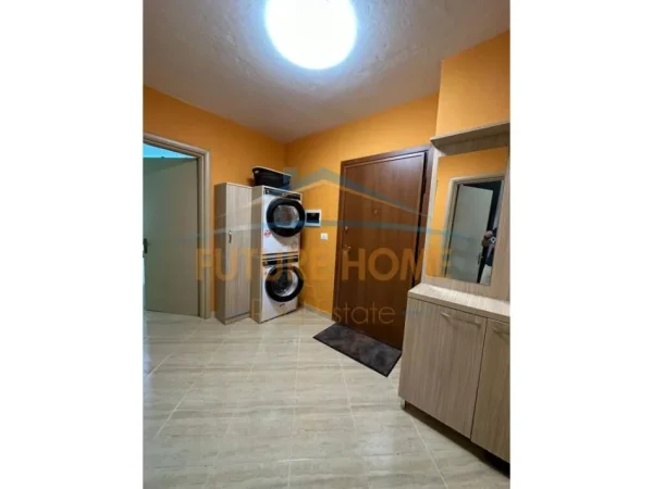 Tirane, jepet me qera apartament 2+1+Aneks+Ballkon Kati 7, 85 m² 850 € (Jordan Misja)