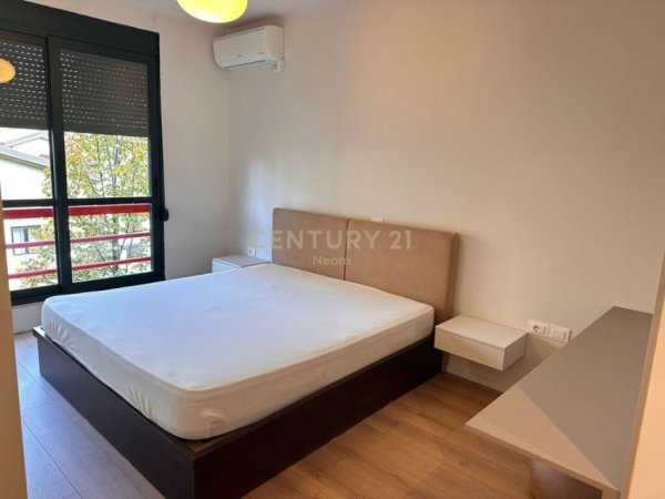 Tirane, jepet me qera apartament 2+1 Kati 3, 100 m² 1.100 € 
