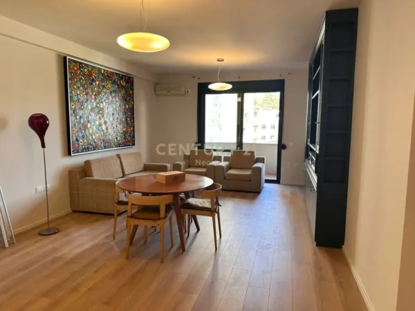 Tirane, jepet me qera apartament 2+1 Kati 3, 100 m² 1.100 € 