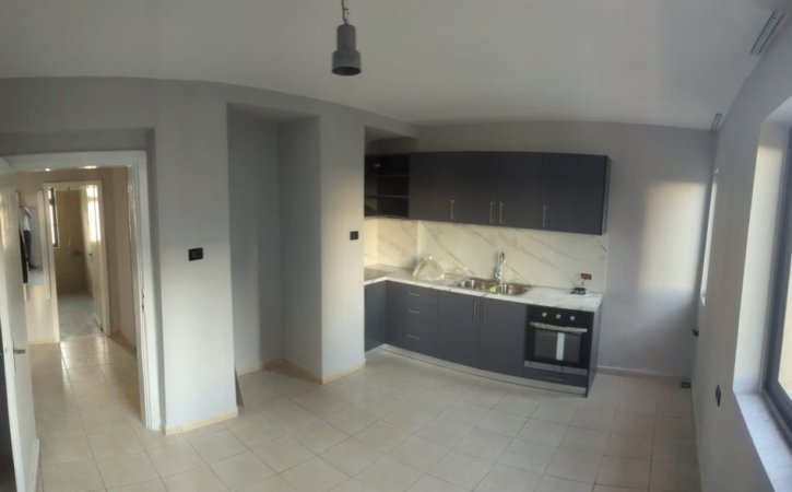 Tirane, jepet me qera apartament 2+1 Kati 5, 70 m² 400 € (Rruga e Kavajes)