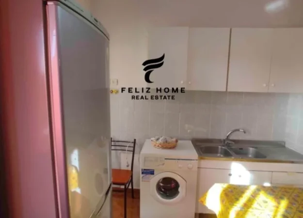 Tirane, jepet me qera apartament 2+1+Ballkon Kati 4, 78 m² 650 € (PAZARI I RI)