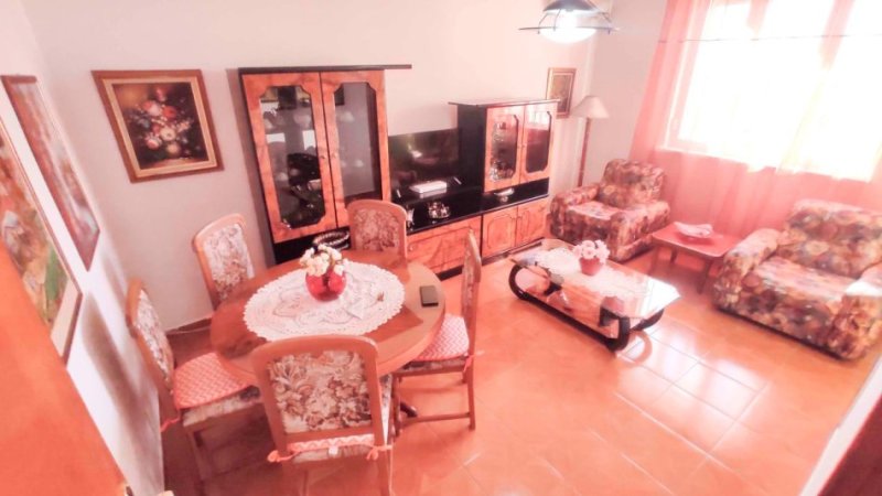 Tirane, jepet me qera apartament 2+1 Kati 4, 78 m² 650 € (SHKOLLA E KUQE)