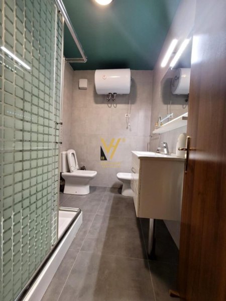 Tirane, jepet me qera apartament 2+1+Ballkon Kati 6, 108 m² 1.200 € (RRUGA NIKOLLA TUPE)
