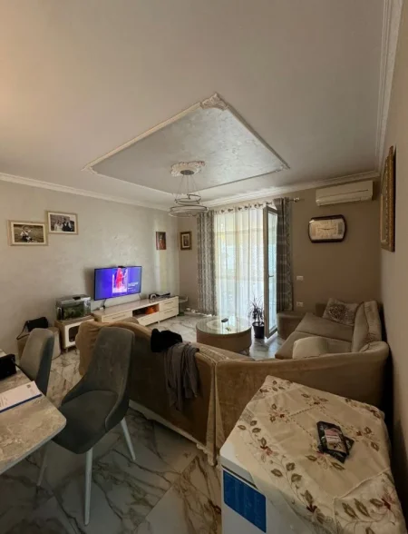 Tirane, shitet apartament 3+1 Kati 4, 140 m² 215.000 € (Rruga 3 Deshmoret, Yzberisht)