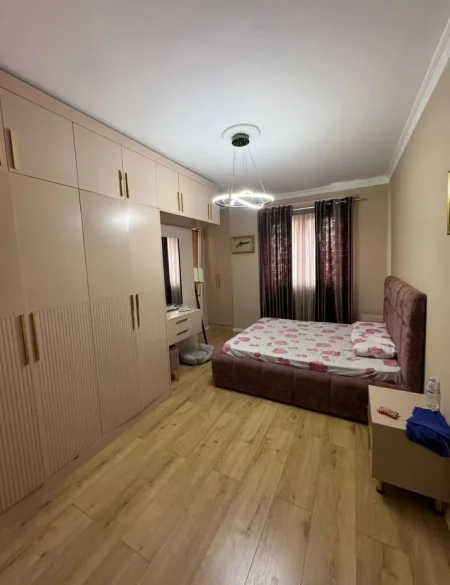 Tirane, shitet apartament 3+1 Kati 4, 140 m² 215.000 € (Rruga 3 Deshmoret, Yzberisht)