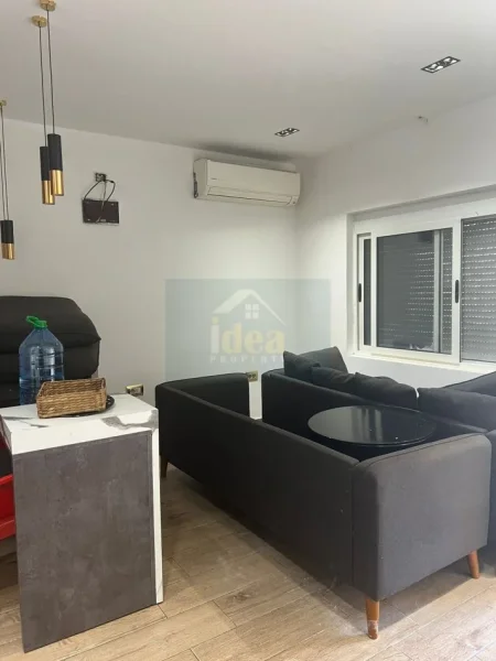 Tirane, jepet me qera ambjent biznesi Kati 0, 100 m² 1.500 € (Margarita Tutulani)