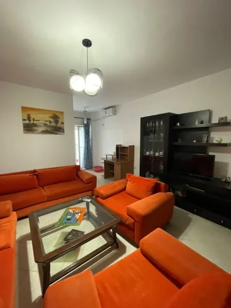 Shqiperi, jepet me qera apartament 2+1+Ballkon Kati 2, 112 m² 700 € (DON BOSKO)