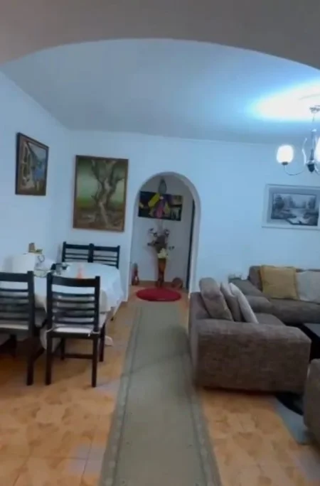 Tirane, shitet apartament 3+1+Ballkon Kati 3, 103 m² 140.000 € (Xhamllilku)