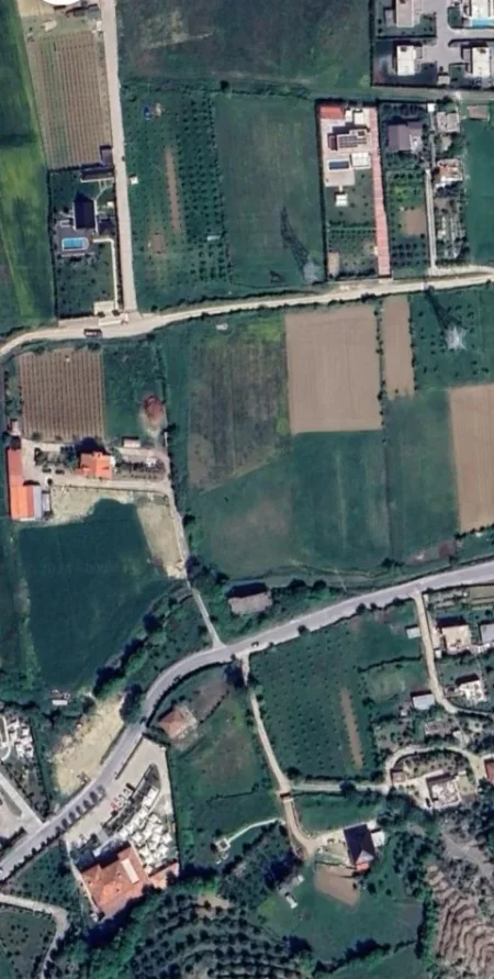 Tirane, toke bujqesore , 2.800 m² 220.001 € (Vishnje)