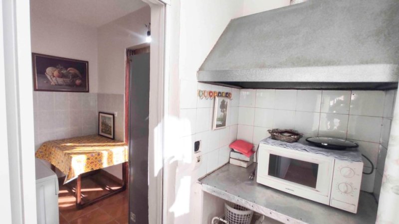 Tirane, jepet me qera apartament 2+1 Kati 4, 78 m² 650 € (Pazari i ri)