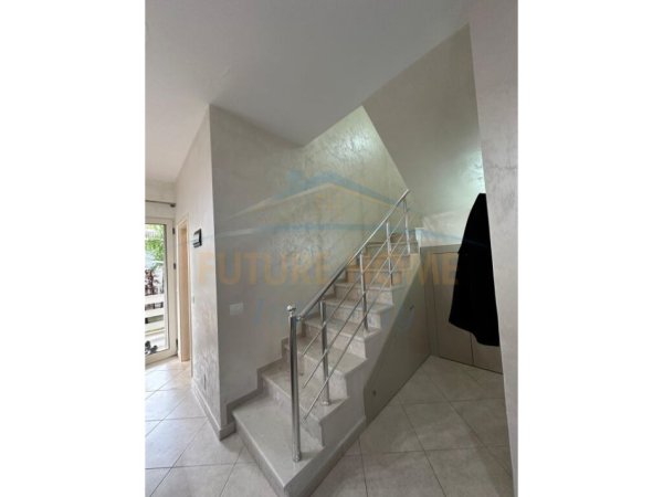 Durres, shitet Vile 2 Katshe , 191 m² 265.000 € (Kompleksi Lura 1, Gjiri I Lalëzit)