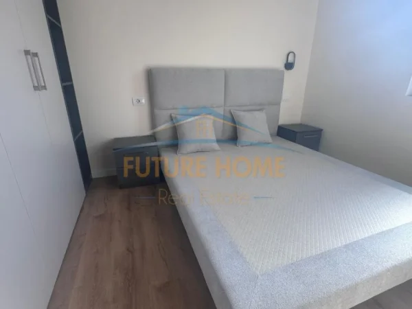 Tirane, jepet me qera apartament 1+1 Kati 5, 50 m² 500 € (Hoxha Tasim)
