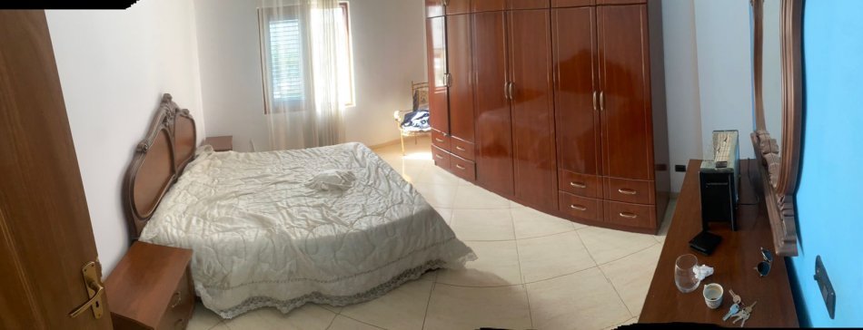 Tirane, jepet me qera apartament 2+1+Ballkon Kati 4, 80 m² 500 € (Midis rruges Jordan misja dhe xhamise ne don bosko)
