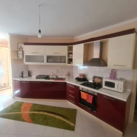 Tirane, shes apartament 2+1+Ballkon Kati 5, 120 m² 127000 € (Muhamed Deliu Dajt)