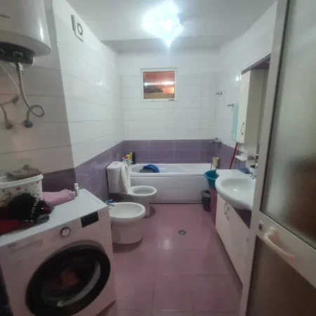 Tirane, shes apartament 2+1+Ballkon Kati 5, 120 m² 127000 € (Muhamed Deliu Dajt)