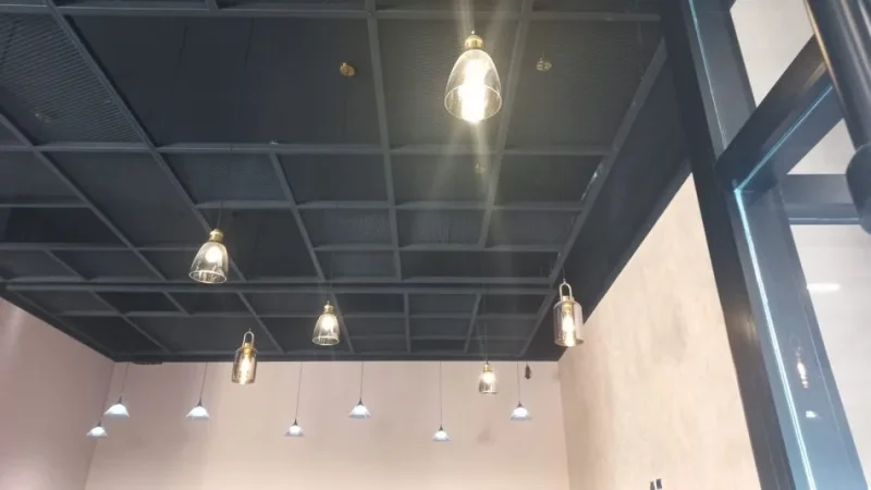 Tirane, jepet me qera lokal Kati 0, 135 m² 1.000 € (afer spitalit Amerikan 2)