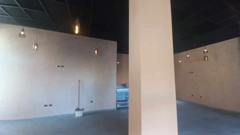 Tirane, jepet me qera lokal Kati 0, 135 m² 1.000 € (afer spitalit Amerikan 2)