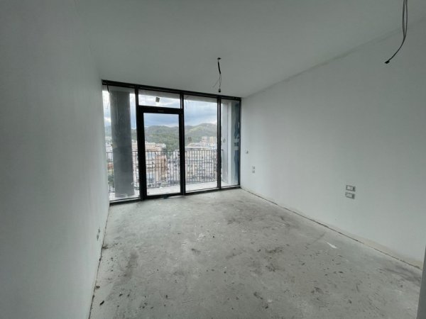 Tirane, shitet apartament 2+1 Kati 10, 126 m² 333.000 € (Lake View Residence)