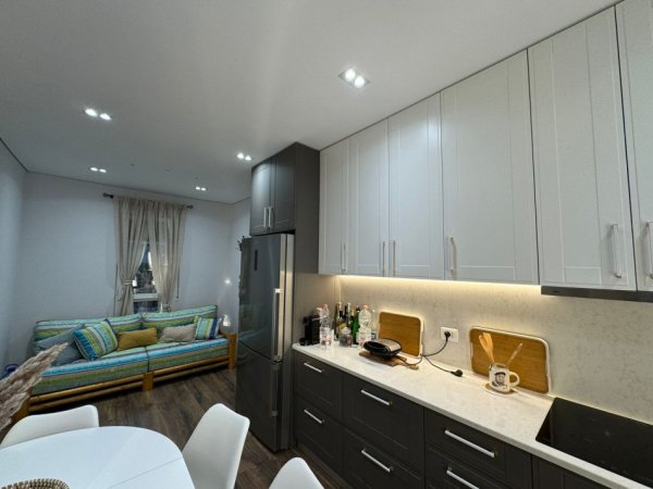 Gjiri Lalezit | Hamallaj, shitet apartament 2+1+Ballkon Kati 0, 100 m² 340.000 € (San Pietro.Gjiri I Lalzit)