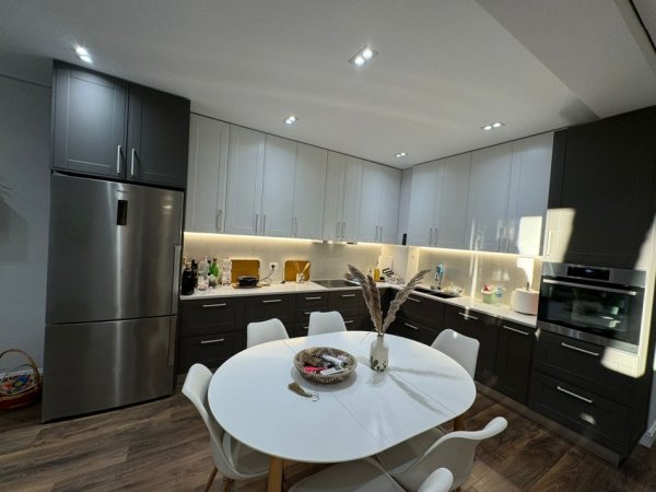 Gjiri Lalezit | Hamallaj, shitet apartament 2+1+Ballkon Kati 0, 100 m² 340.000 € (San Pietro.Gjiri I Lalzit)