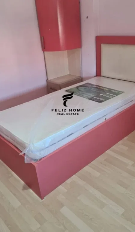 Tirane, jepet me qera apartament 2+1 Kati 5, 106 m² 700 € (BLLOKU)