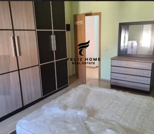 Tirane, jepet me qera apartament 2+1 Kati 5, 106 m² 700 € (BLLOKU)