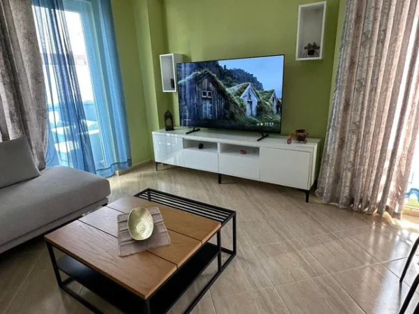JEPET ME QERA APARTAMENT 2+1 I SAPOMOBILUAR, RRUGA JORDAN MISJA