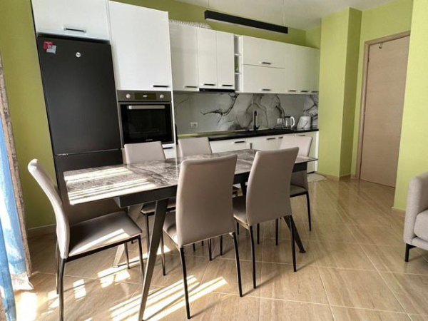 JEPET ME QERA APARTAMENT 2+1 I SAPOMOBILUAR, RRUGA JORDAN MISJA