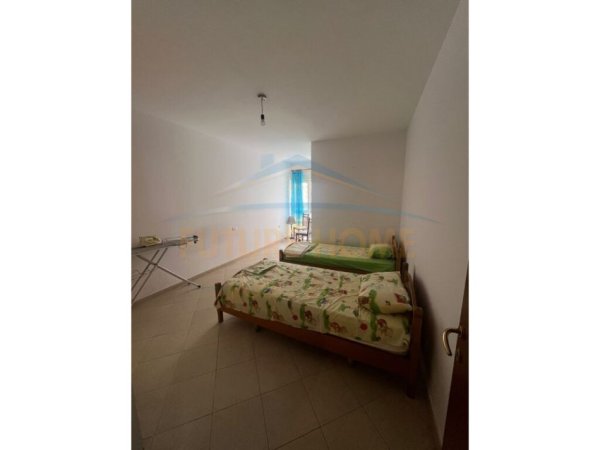 Tirane, jepet me qera apartament 2+1+Ballkon Kati 3, 112 m² 700 € (Don Bosco)