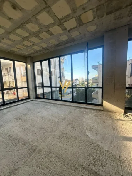 Tirane, shitet ambjent biznesi Kati 0, 500 m² 850.000 € (KAMEZ)