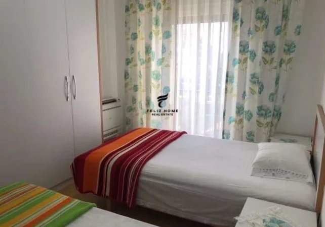 Tirane, jepet me qera apartament 2+1+Ballkon Kati 4, 93 m² 700 € (RRUGA JORDAN MISJA)