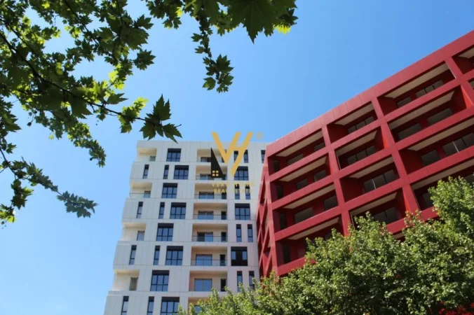 Tirane, jepet me qera zyre Kati 7, 120 m² 600 € (RRUGA E DIBRES)