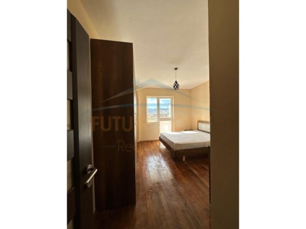 Durres, jepet me qera apartament 3+1 Kati 4, 101 m² 400 € (Ish Urt, Durres)
