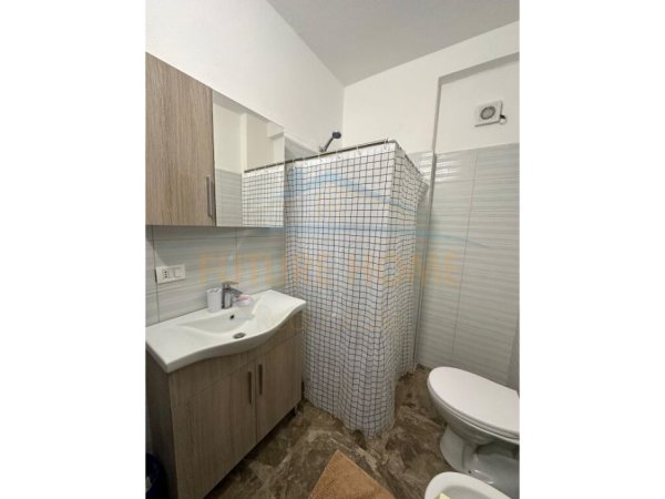 Durres, jepet me qera apartament 3+1 Kati 4, 101 m² 400 € (Ish Urt, Durres)