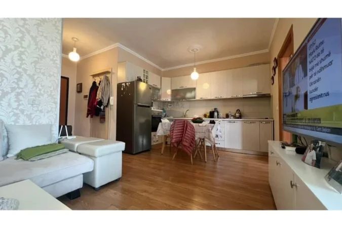 Tirane, shitet apartament 1+1 Kati 4, 62 m² 155.000 € (9 kateshet , Tirane)
