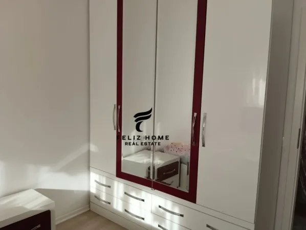 Tirane, jepet me qera apartament 2+1+Ballkon Kati 5, 90 m² 500 € (ALI DEMI)
