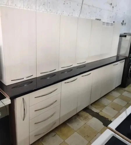 Tirane, shes Mobilje te Perdorura me cmime te arsyeshme 1.199 €