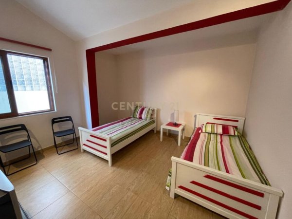 Tirane, jap me qera apartament 2+1+POST PARKIMI , 150 m² 600 € (Kodra e Diellit)