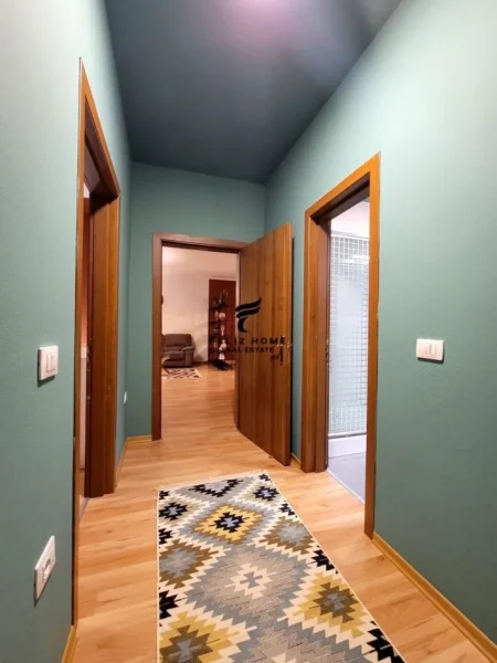 Tirane, jepet me qera apartament 2+1 Kati 6, 90 m² 1.200 € (BLLOKU)