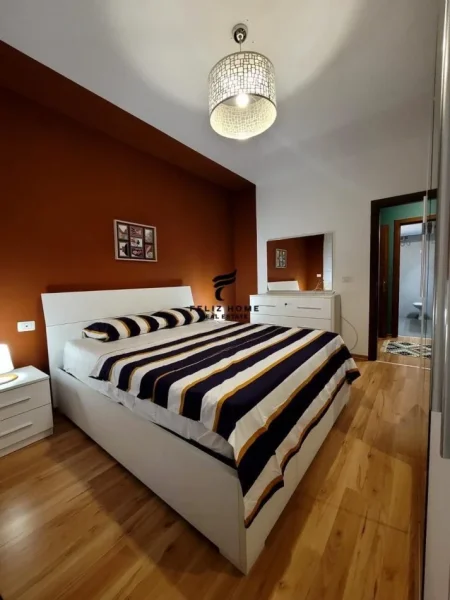 Tirane, jepet me qera apartament 2+1 Kati 6, 90 m² 1.200 € (BLLOKU)