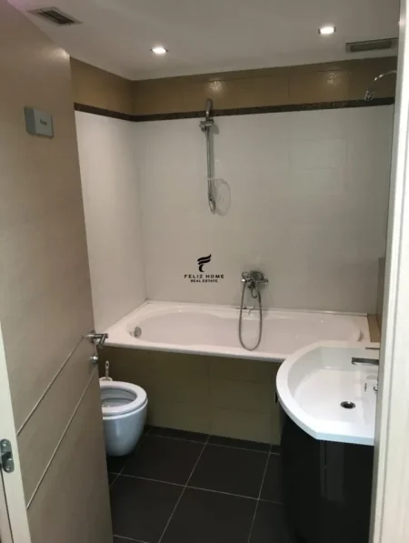 Tirane, shitet apartament 3+1 Kati 3, 165 m² 500.000 € (BLLOKU)