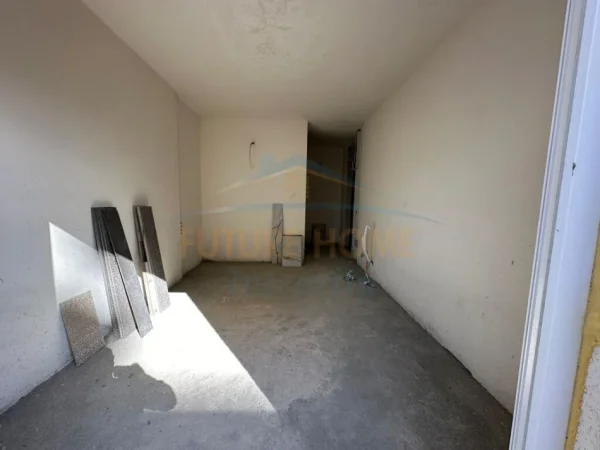 Tirane, shitet apartament 2+1 Kati 5, 106 m² 277.700 € (Pazari i Ri)