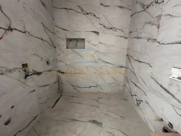 Tirane, shitet apartament 2+1 Kati 5, 106 m² 277.700 € (Pazari i Ri)