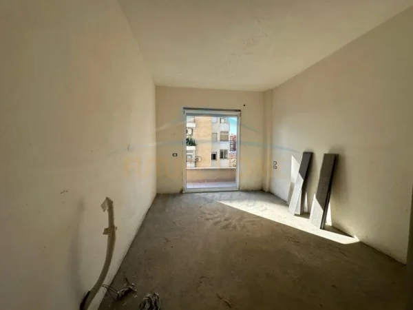 Tirane, shitet apartament 2+1 Kati 5, 106 m² 277.700 € (Pazari i Ri)