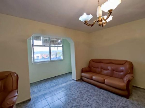 Tirane, shitet apartament 2+1 Kati 4, 76 m² 52.000 Euro (rruga fabrika e qelqit)