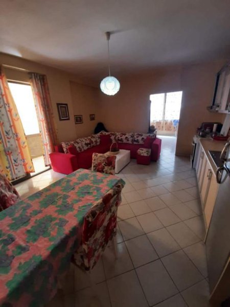 Tirane, shitet apartament 2+1 Kati 1, 906 m² 105.000 Euro (Kodra e Diellit)