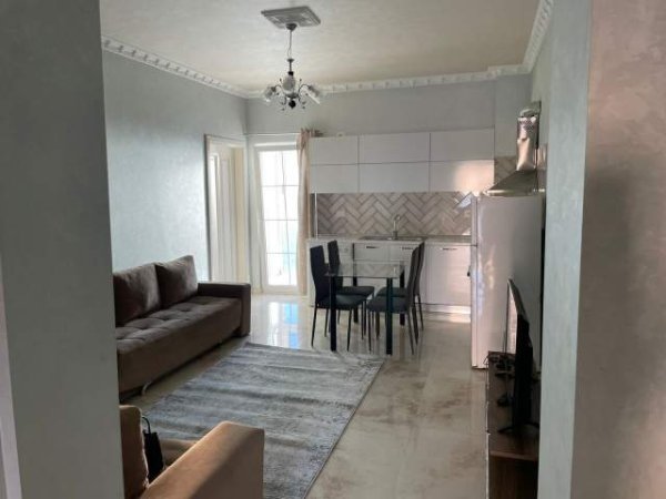 Apartament 2+1 me qira, prane 21-Dhjetorit ne Tirane